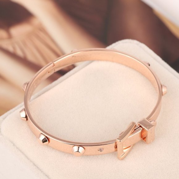 Michael Kors Metal Rivet Belt Buckle Bracelet - Picture 1 of 6
